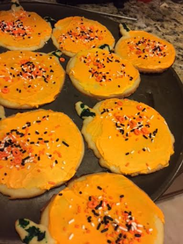 Your pumpkin decorated cookies should look similar to this after out of fridge and all steps followed, enjoy!